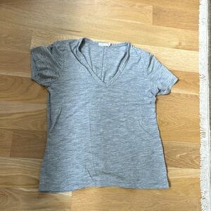 Rag and Bones V neck tee shirt. Size S/P. Light grey